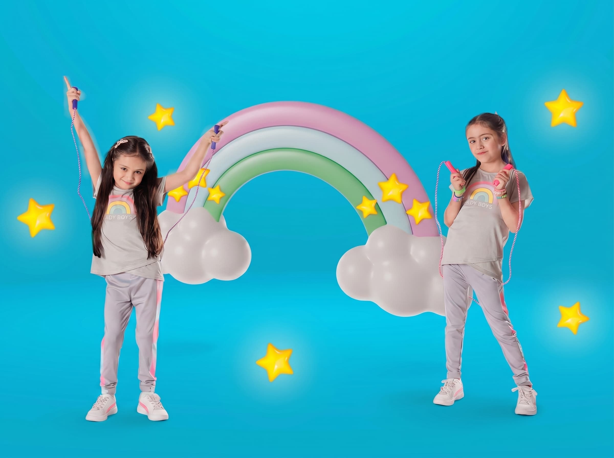 Niñas jugando con Chispuditos