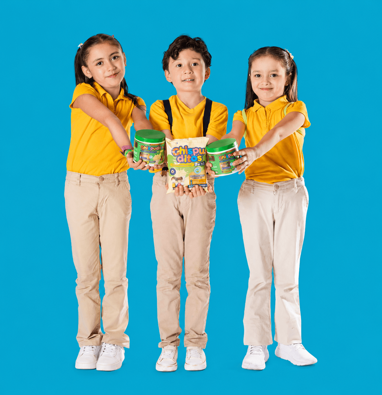 Niños con productos Chispuditos